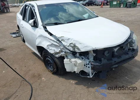 2014 Toyota Camry L z USA, uszkodzony, nr VIN 4T1BF1FKXEU864247